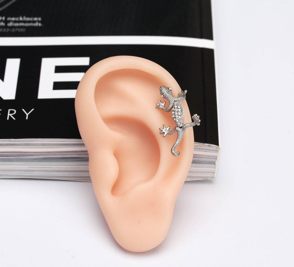 PAIR Titanium Triangle CZ Cartilage Stud Earrings, 16G Implant Grade Cubic  Zirconia Screw Back Studs, Geometric Flat Back Stud Earrings 
