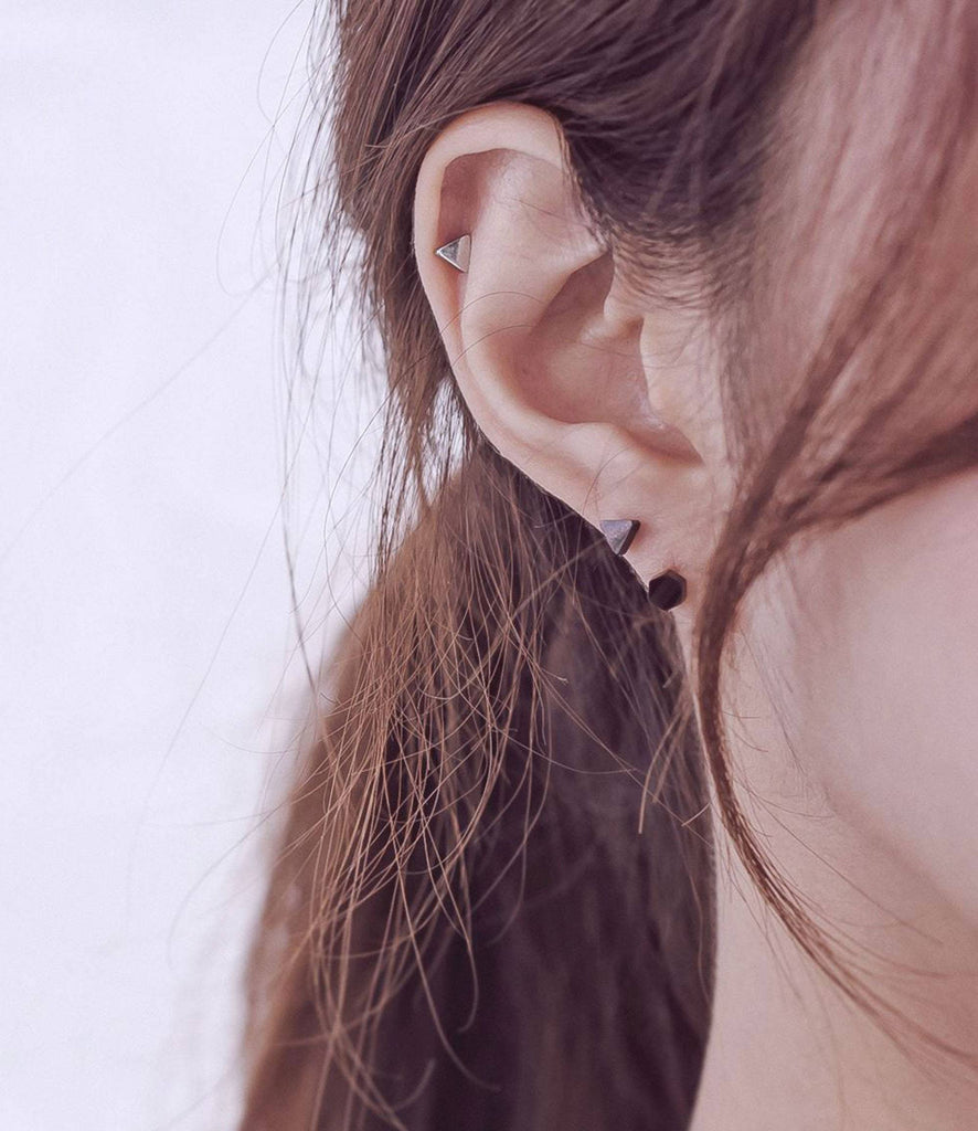 Invisible Set Diamond Stud Earring | MARIA TASH